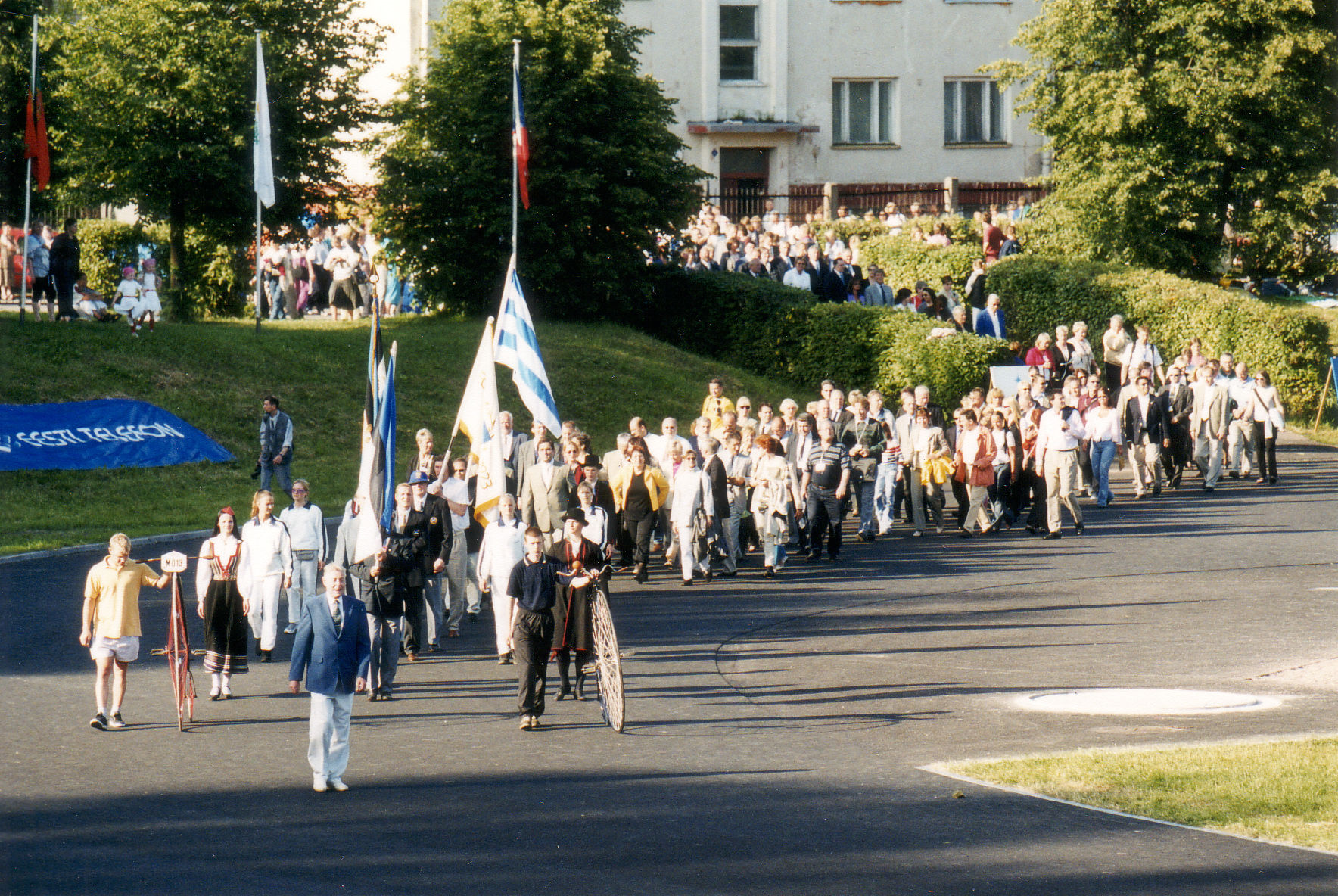 Aldo (author) Bones, ESS Kalevi 100. anniversary gymnastics party