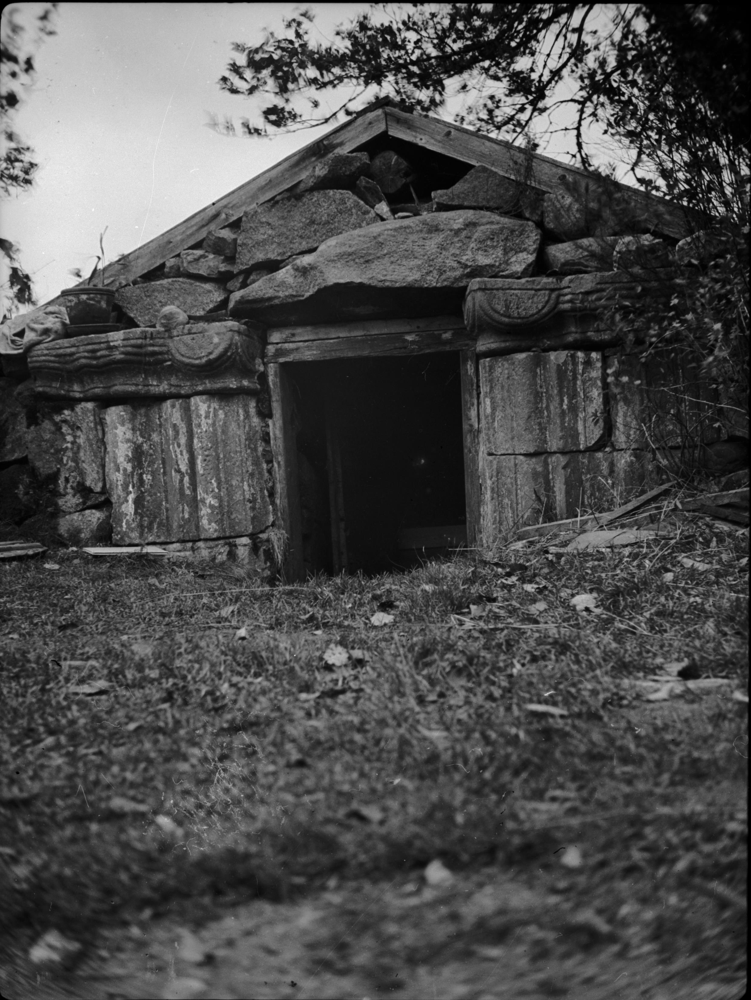Erik Lundberg, Hjälmseryds gamla kyrka