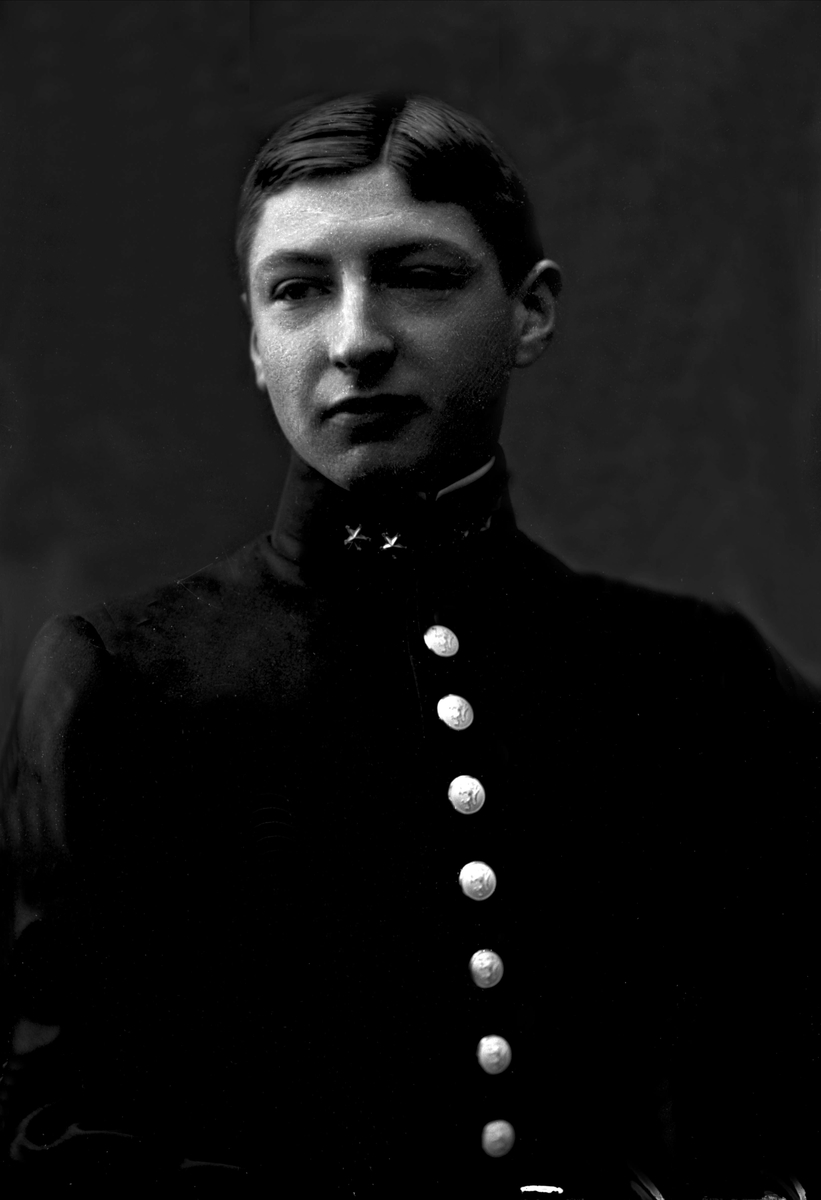 Gustav Borgen, Portrett, Georg Bull i uniform som løytnant.