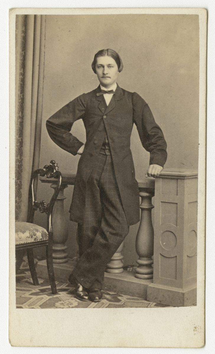 Johannes Jaeger, Porträtt av Arvid Enegren.