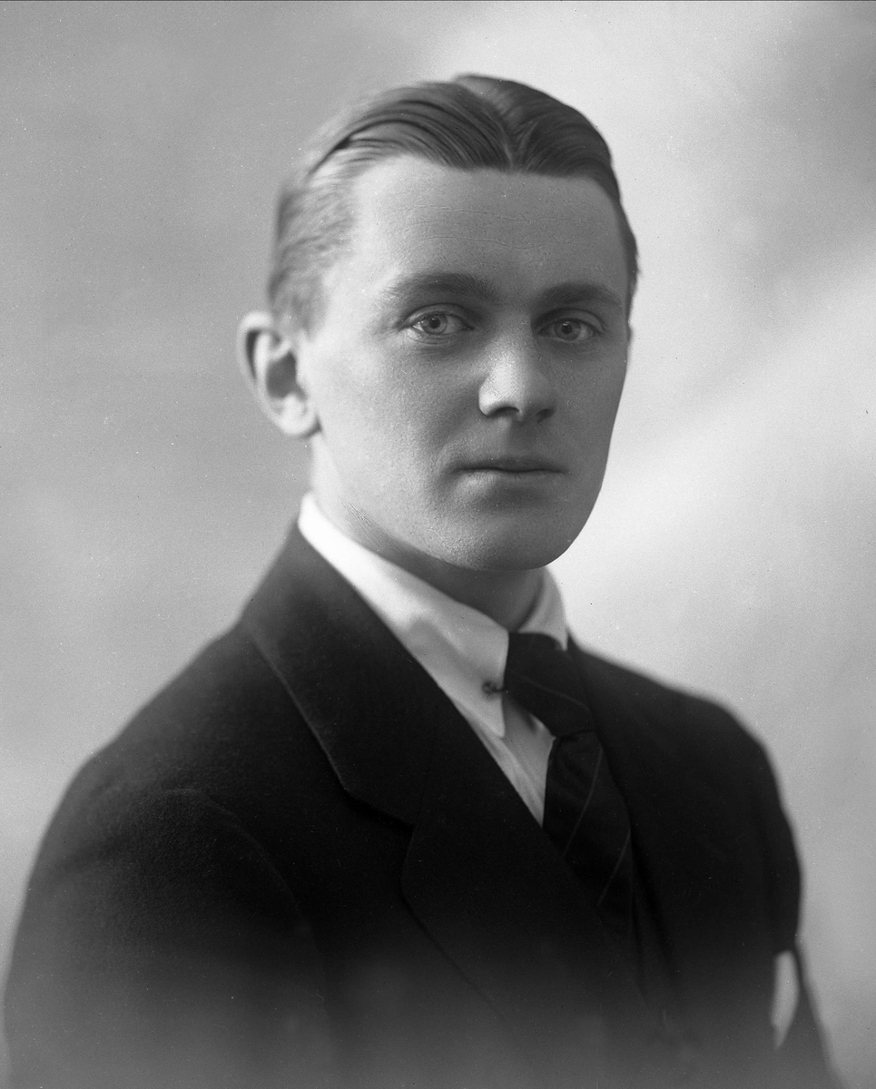 Gustav Borgen, NFB.40188