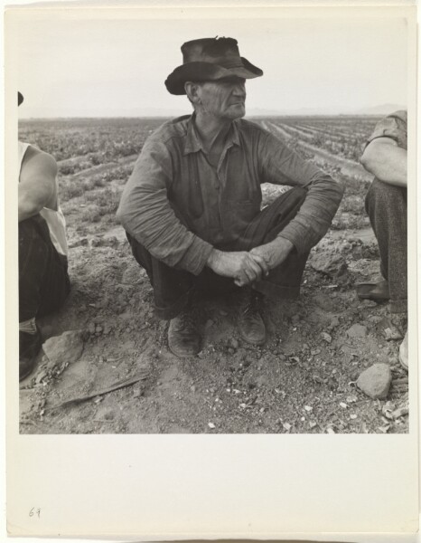 Dorothea Lange, Waiting for Work on Edge of the Pea Field, Holtville, Imperial Valley, California