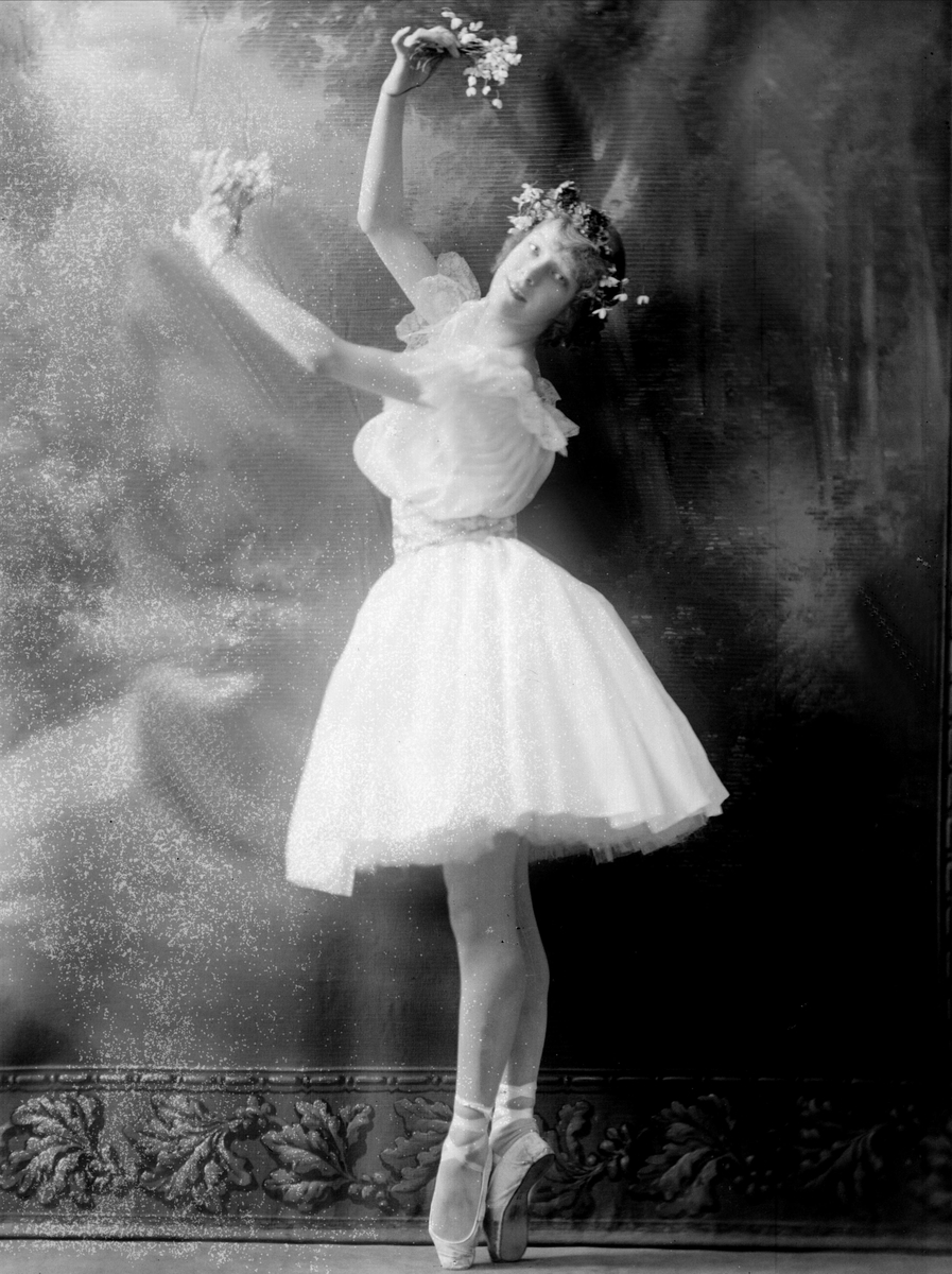 Gustav Borgen, Portrett, ballettdanser, Gunvor Ulring.