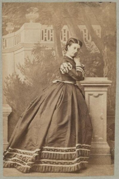 Unknown, Carte-de-visite photographs (480). Four photographs  are dry-mounted to each sheet (120).