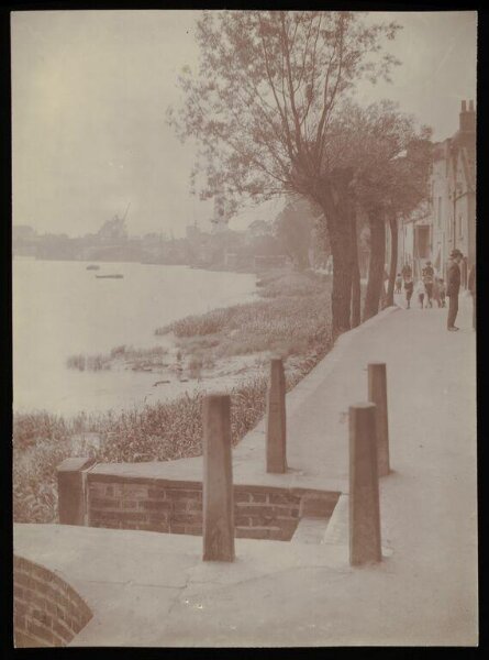 Warburg, Agnes Beatrice, Strand-on-the-Green