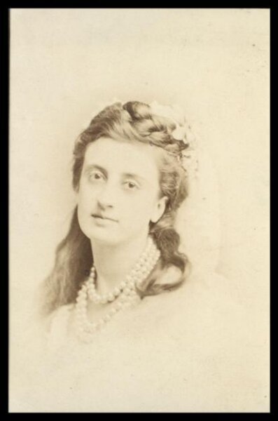 London Stereoscopic and Photographic Company, Guy Little Theatrical Photograph