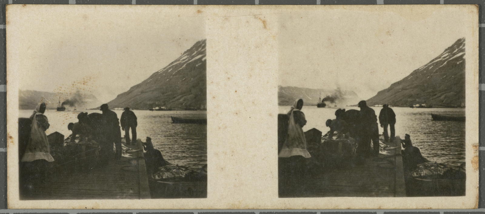 Desconegut, Islandia Seydisfjordur-Descargando bacalao Solsona Rius S.A.