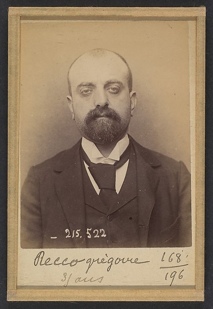 Alphonse Bertillon, Recco. Grégoire. 35 ans, né à Formia (Italie). Tailleur d'habits. Anarchiste. 11/3/94.