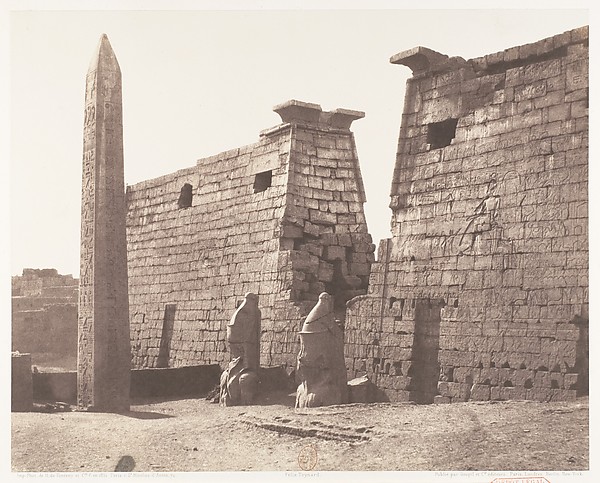 Félix Teynard, Louksor (Thèbes), Construction Antérieure - Pylône, Colosses et Obélisque