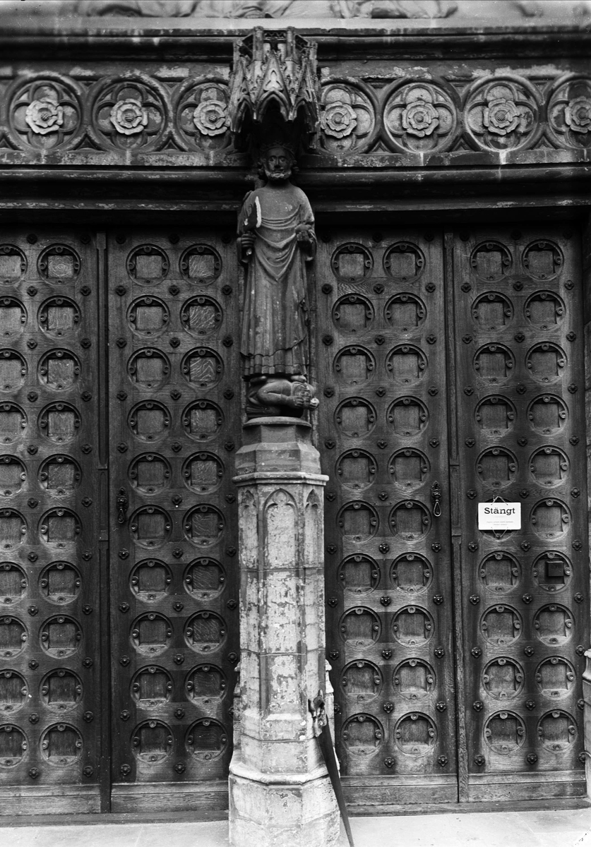 Gunnar Sundgren, Fasadutsmyckning, Uppsala domkyrka
