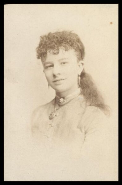 London Stereoscopic and Photographic Company, Guy Little Theatrical Photograph