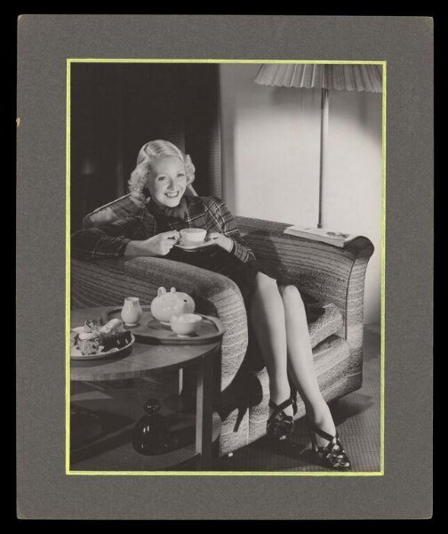 Hinde, John Wilfrid, Woman Posing with Teacup
