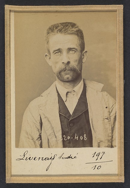 Alphonse Bertillon, Livenais (ou Livenay), André. 39 ans, né à Renazé (Mayenne). Garçon de magasin. Anarchiste. 2/7/94.