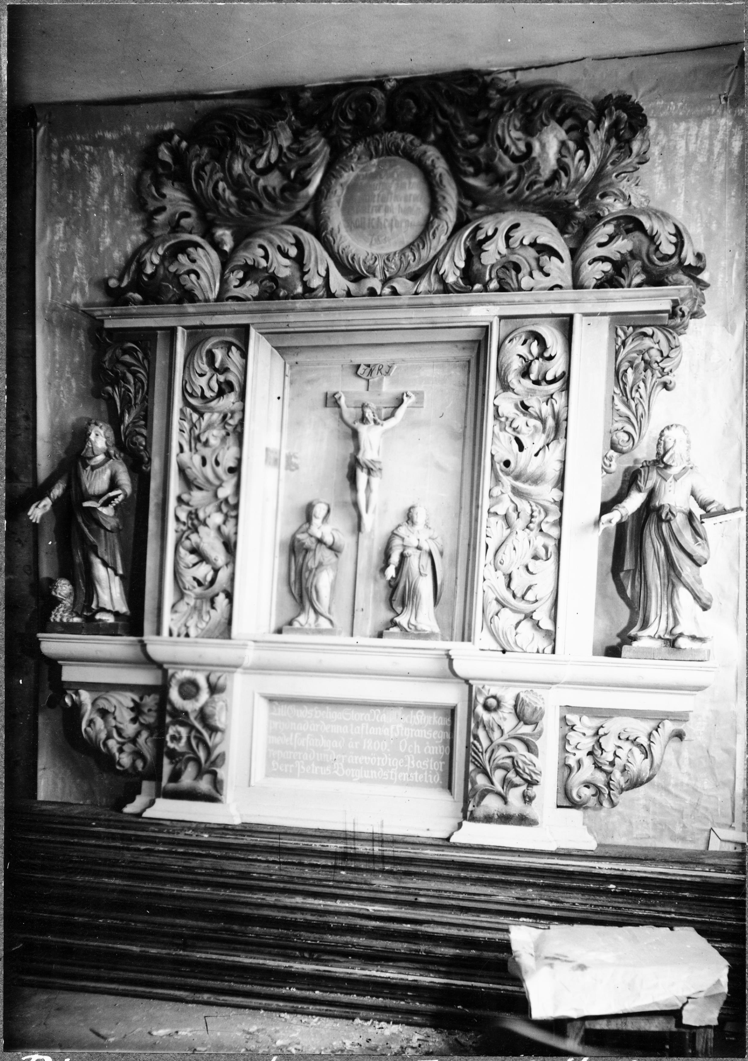 Olle Hellström, Kärråkra kyrka