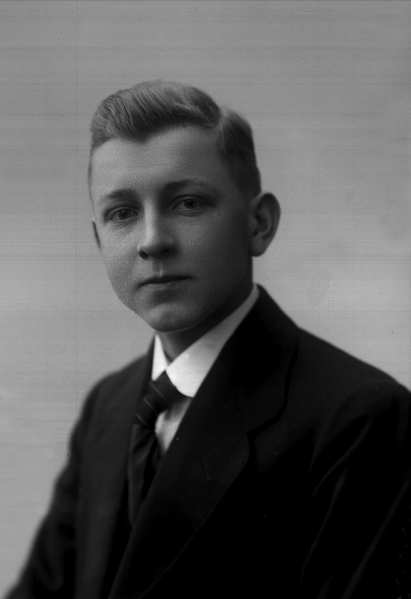 Gustav Borgen, NFB.19851