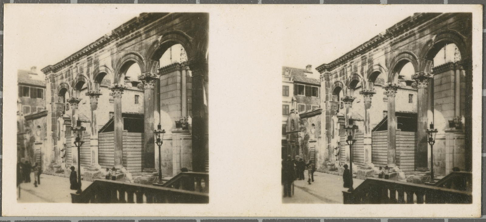 Desconegut, N.º 298. Split - (Spalato)- Templo antiguo - Pórtico.