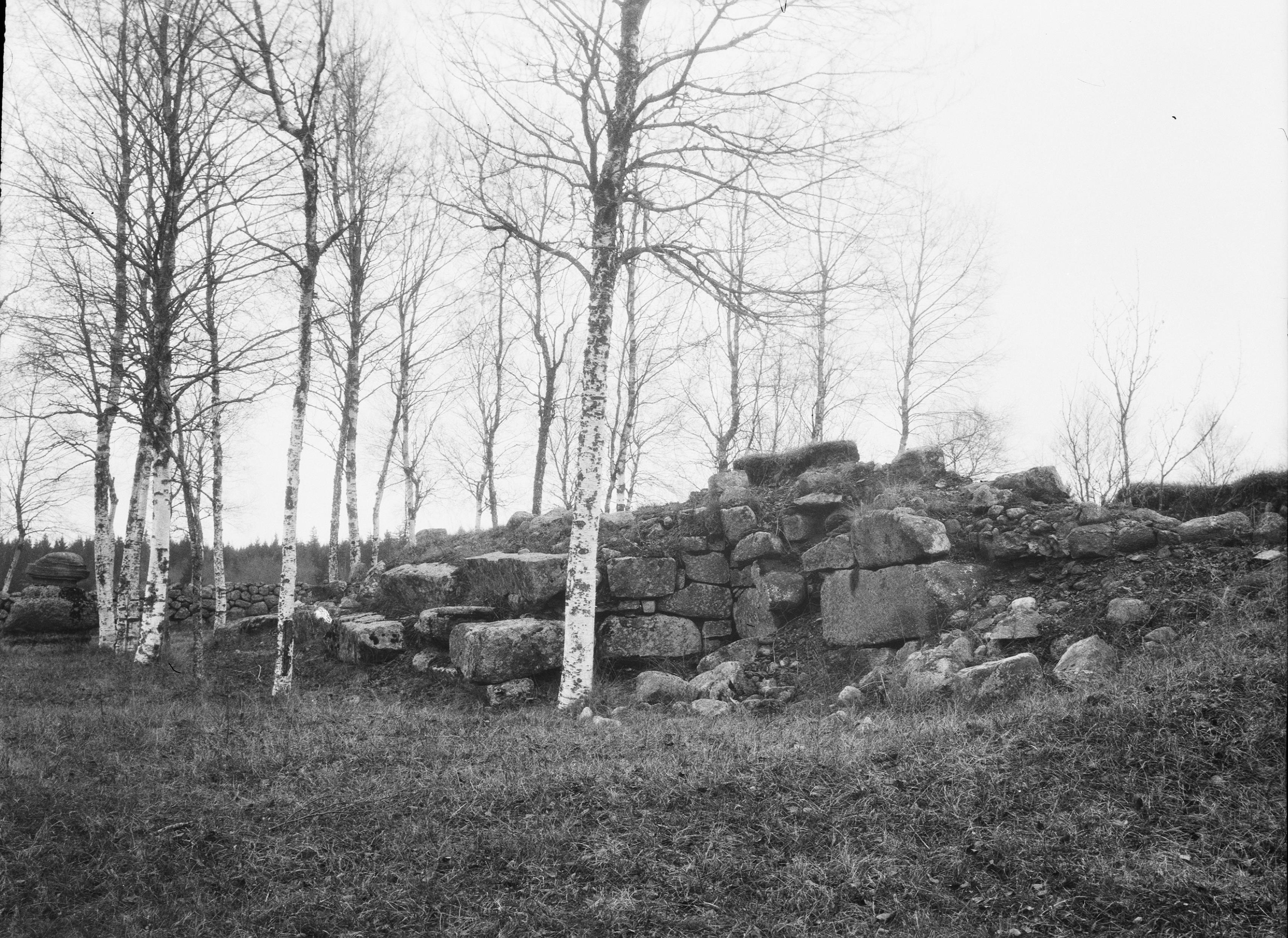 Bertil Berthelson, Edsvära, Ballstorps kyrkoruin