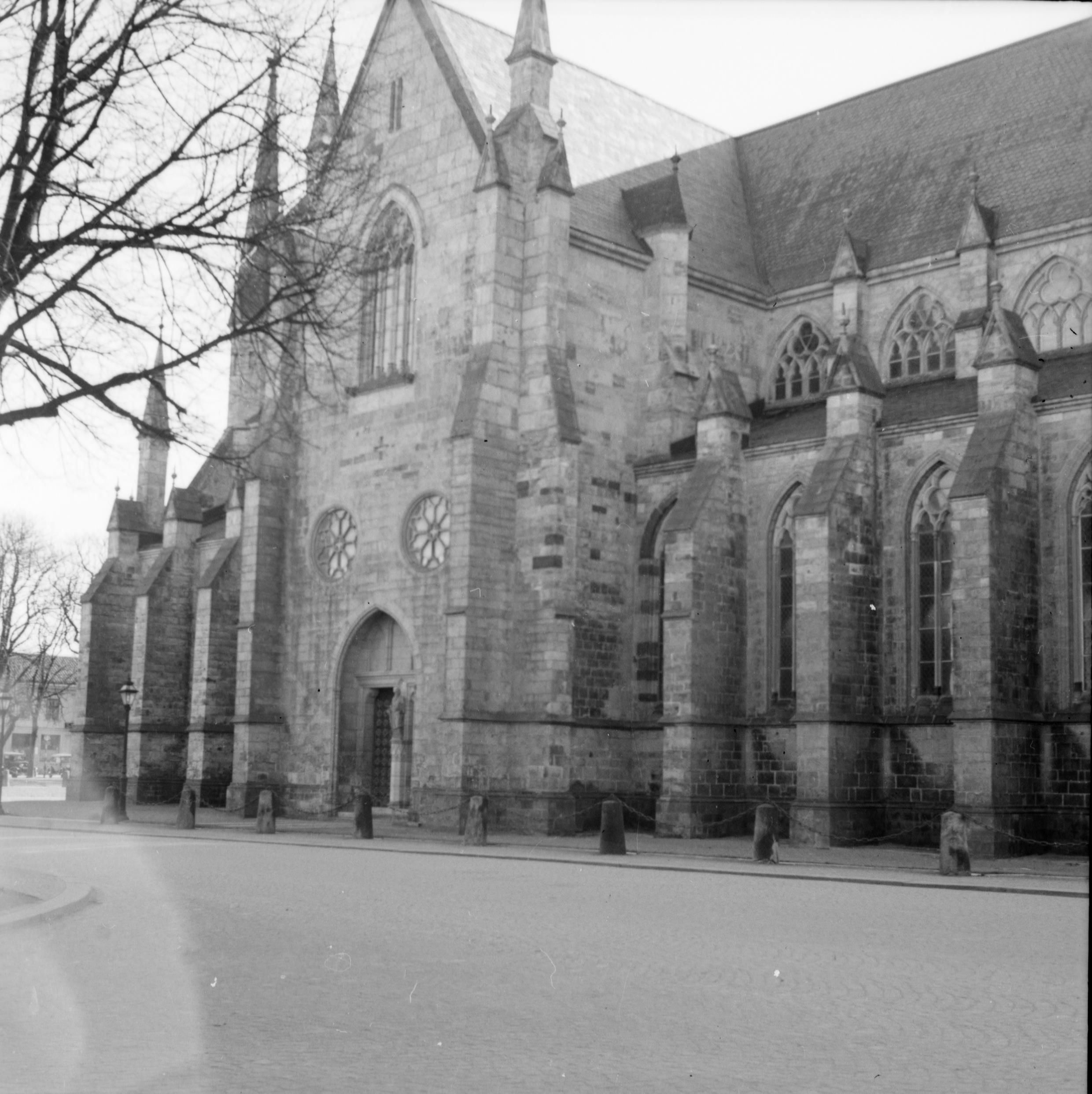 E. Lundberg, Skara domkyrka (Sankta Maria kyrka)