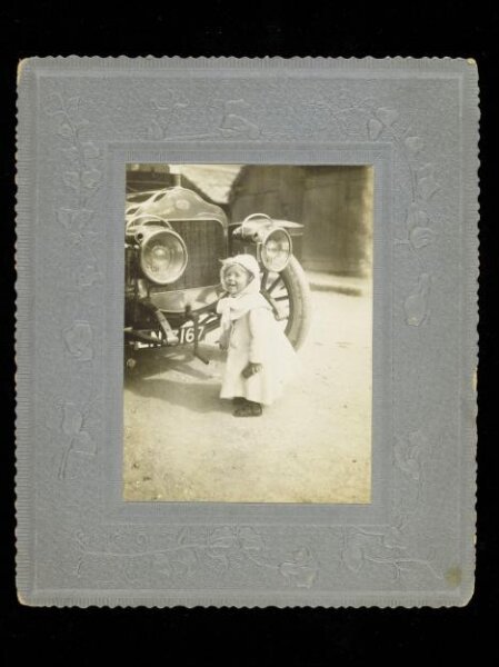Unknown, Portrait of a child. Cabinet card.