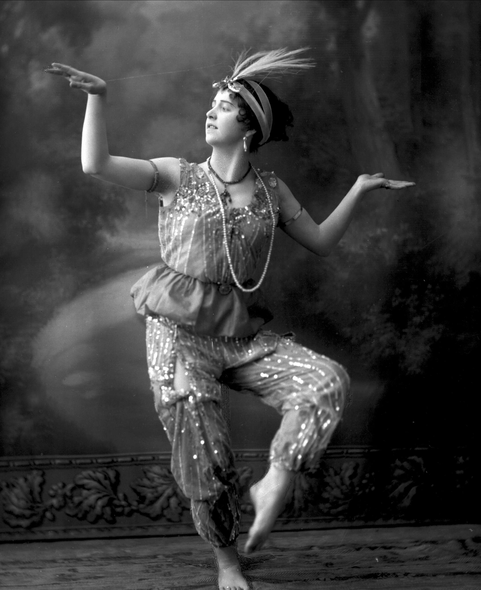Gustav Borgen, Portrett, frøken Buttedal danser.