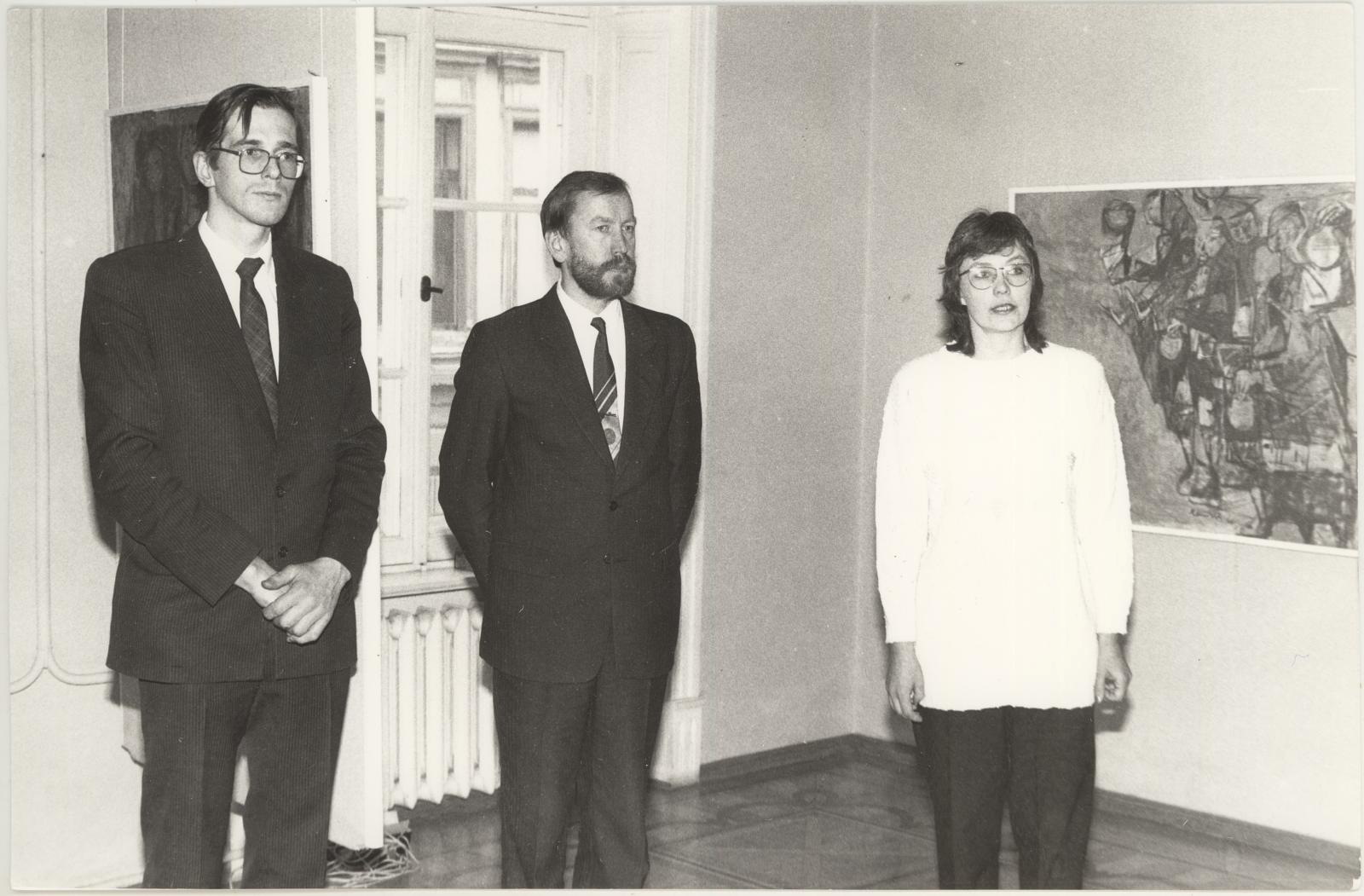 Mari (depicted) Needle, E. Kitse näituse avamine 02.03.1994.