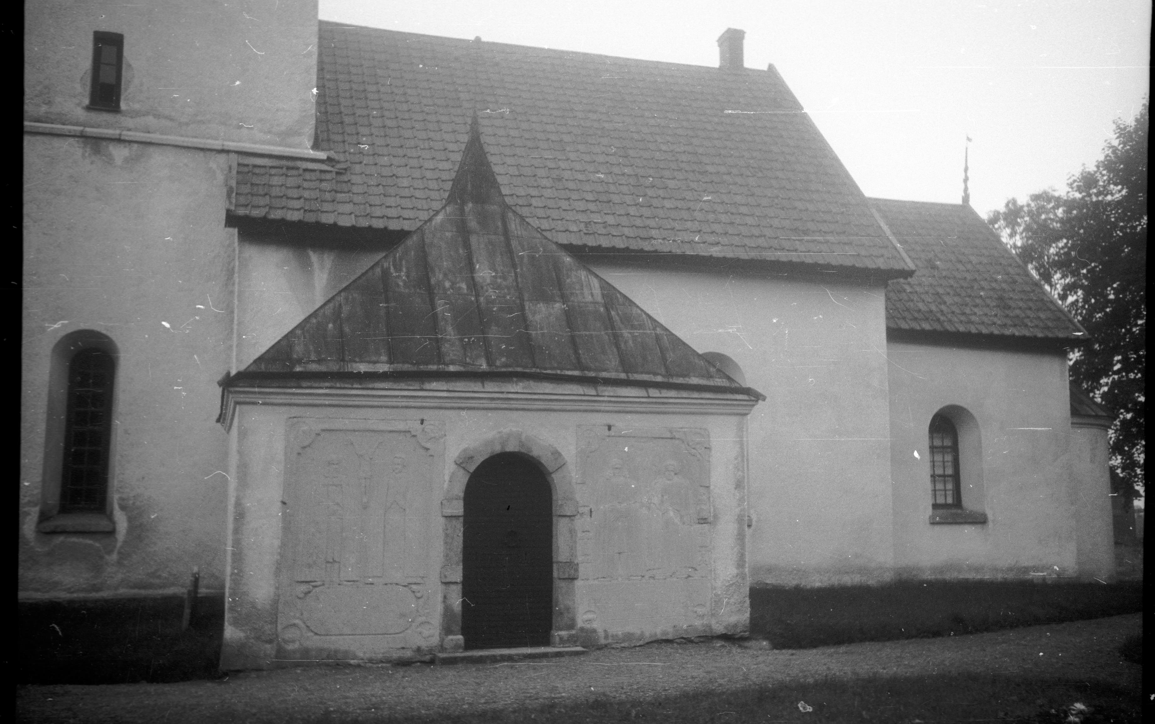 Berit Wallenberg, Hångsdala kyrka