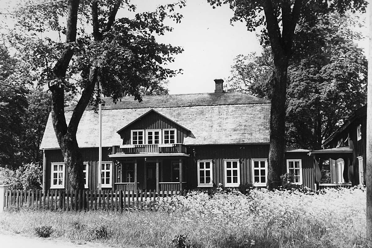 Eric von Rosen, Hova rectory.