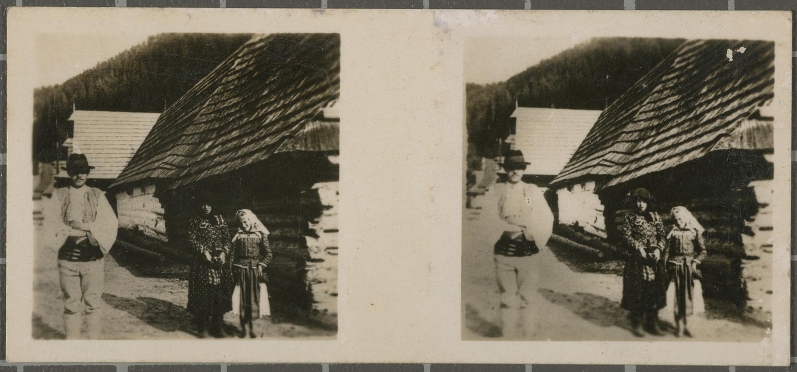 Desconegut, No. 76. Montañeses Slovak con sus trajes típicos