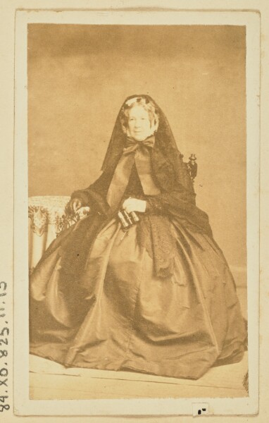 Unknown, [Portrait of a woman]