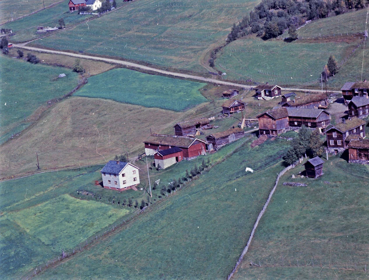 Widerøes Flyveselskap A/S, Gårdsbruk.