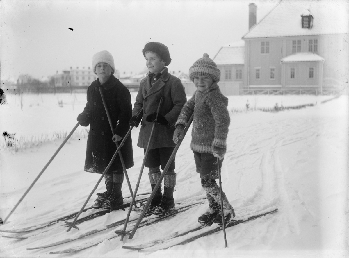 Josef Ärnström, Tre barn på skidor