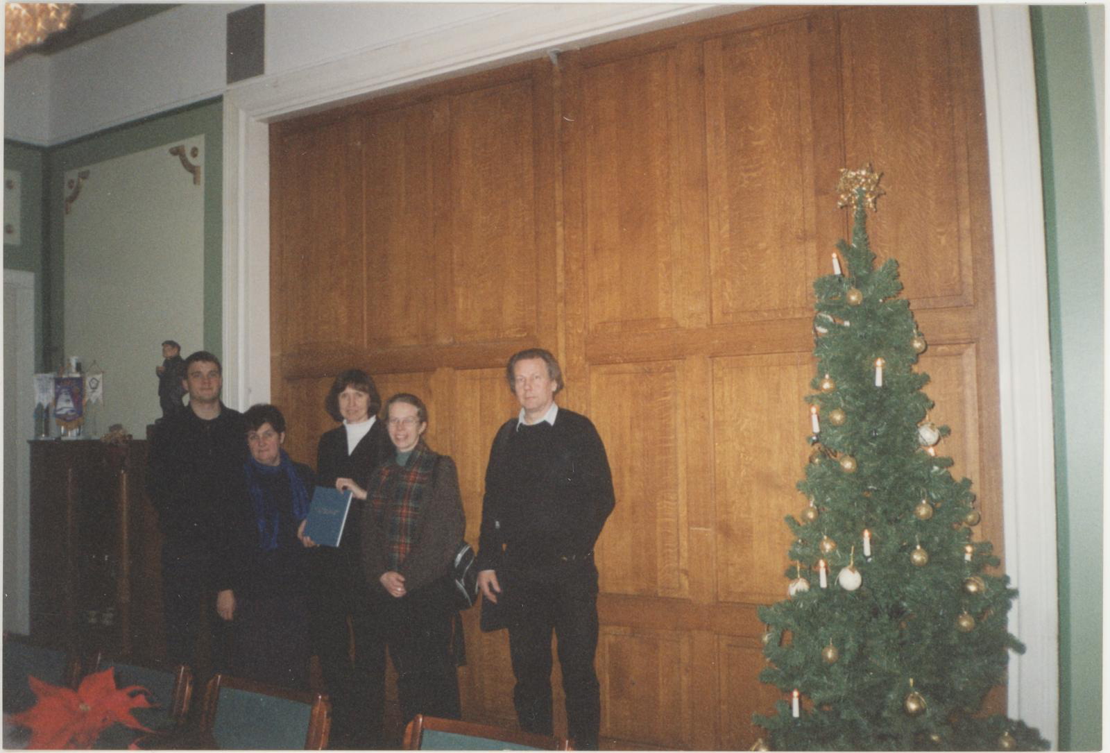 Tiiu (kujutatu) Talvistu, Kotka kunstiklubi külastamine detsembris 2000.