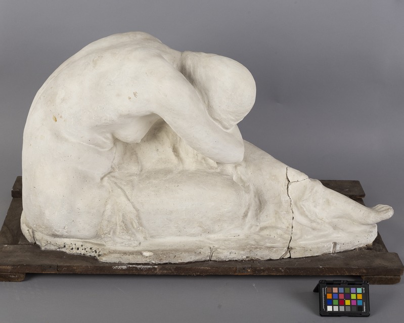 unknown (author), Mourning female figure