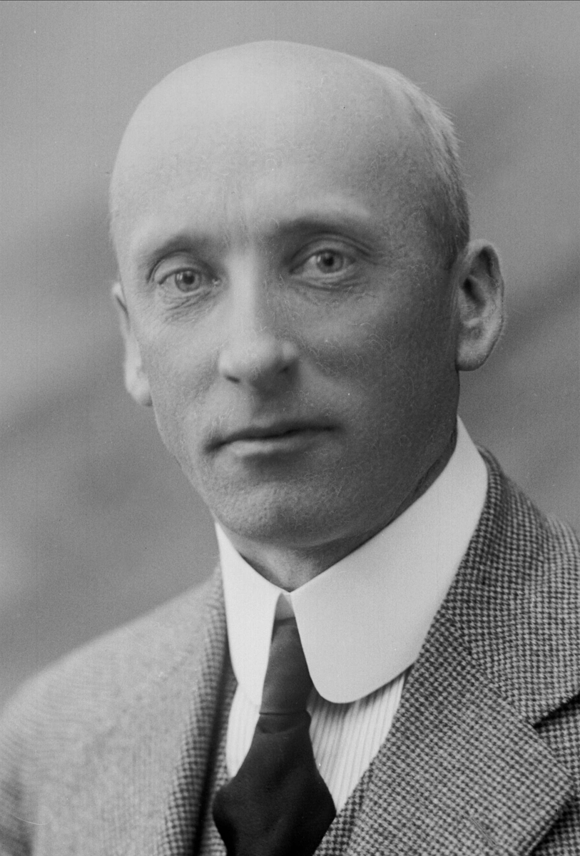 Gustav Borgen, NFB.12004