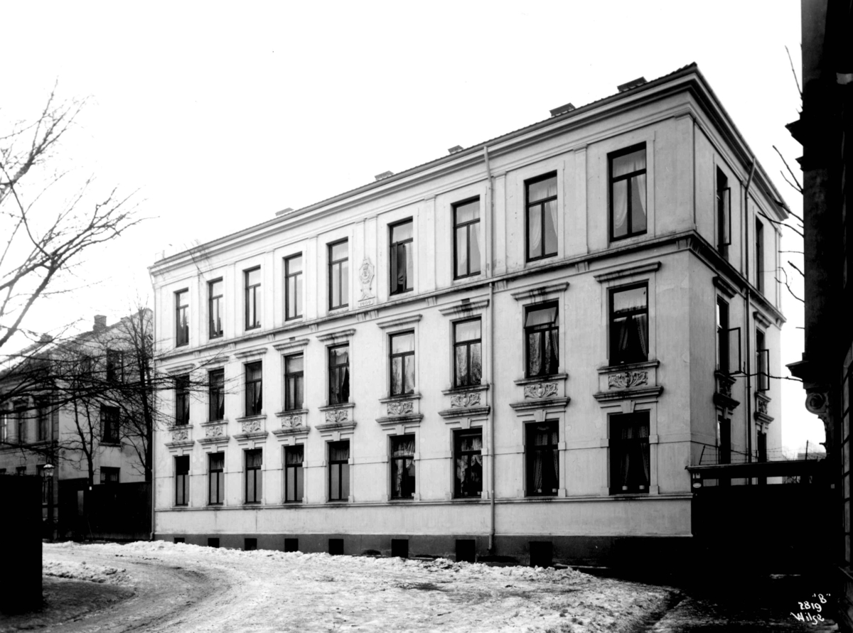 Anders Beer Wilse, St. Halvards gate, Oslo. Bygård. Frelsesarmeens "Redningshjem."
