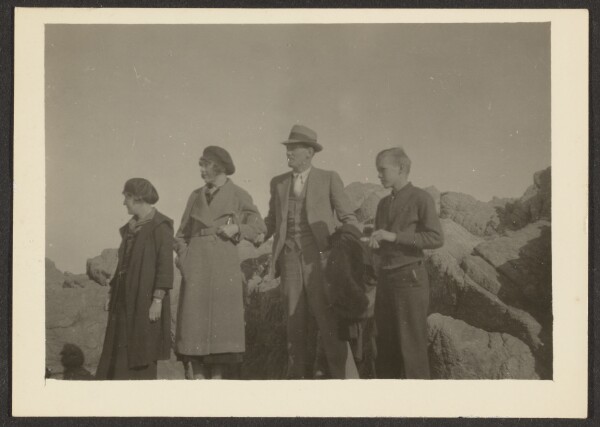 Louis Fleckenstein, [Fleckenstein Family Group Portrait on Hike]