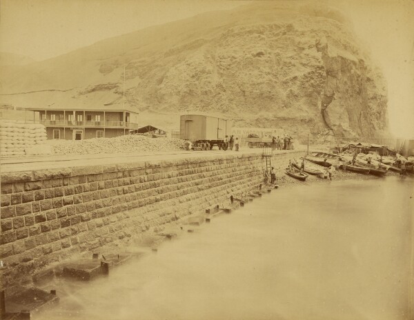 Unknown, Arica, mur de quai.