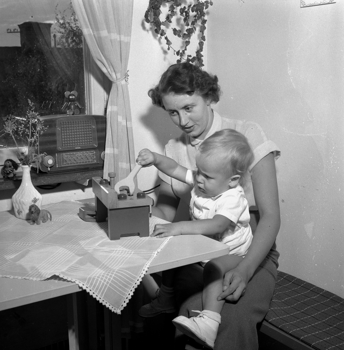 Örebro Kuriren, Gunvor Kikegård. 14 september 1955.