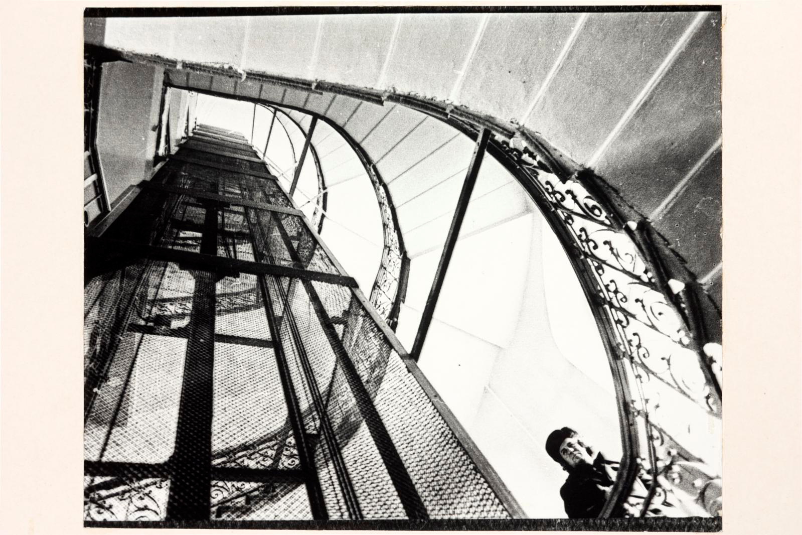 ülo (associate) Sooster, Staircase on Sretenski Boulevard 1970, the studio of Ülo Sooster. a
