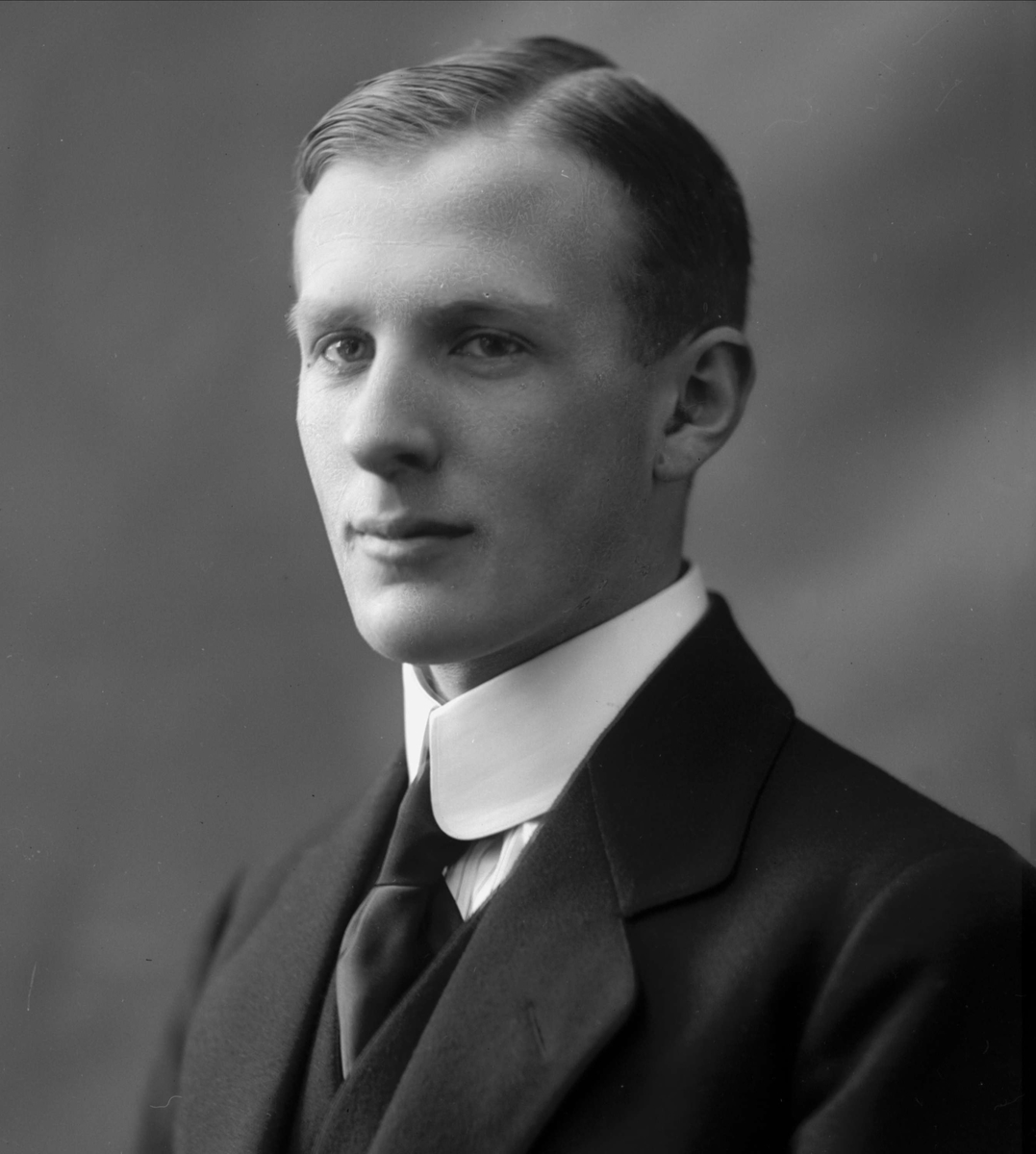 Gustav Borgen, Portrett av Conrad Møller Falsen.
