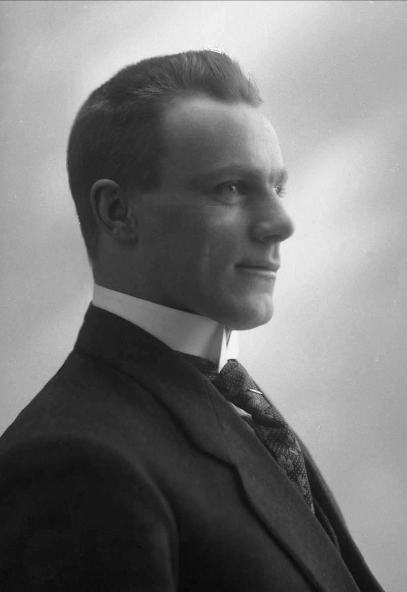 Gustav Borgen, NFB.44772