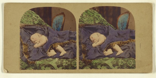 London Stereoscopic and Photographic Company, [Baby sleeping]