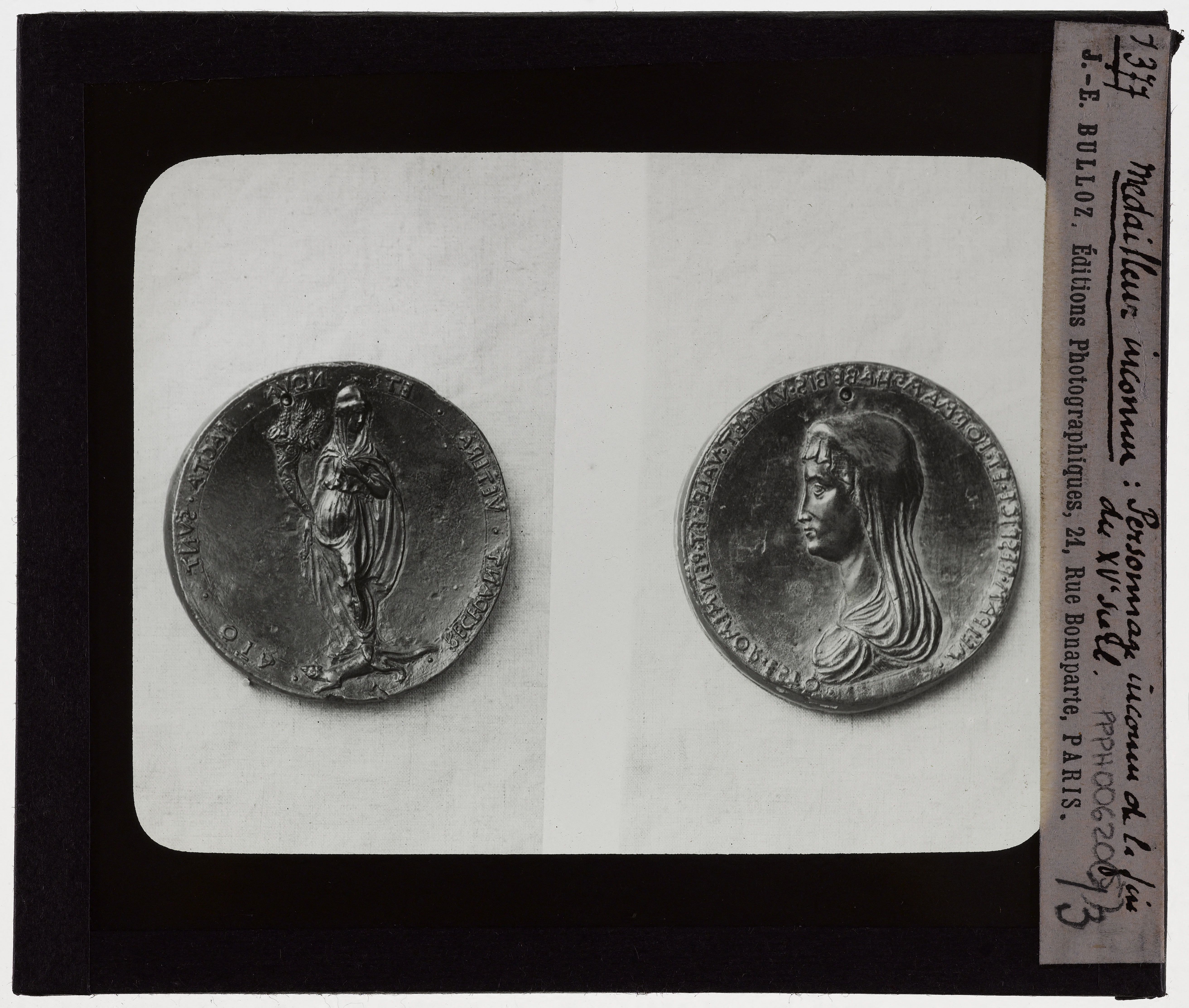 Anonyme, Femme de profil