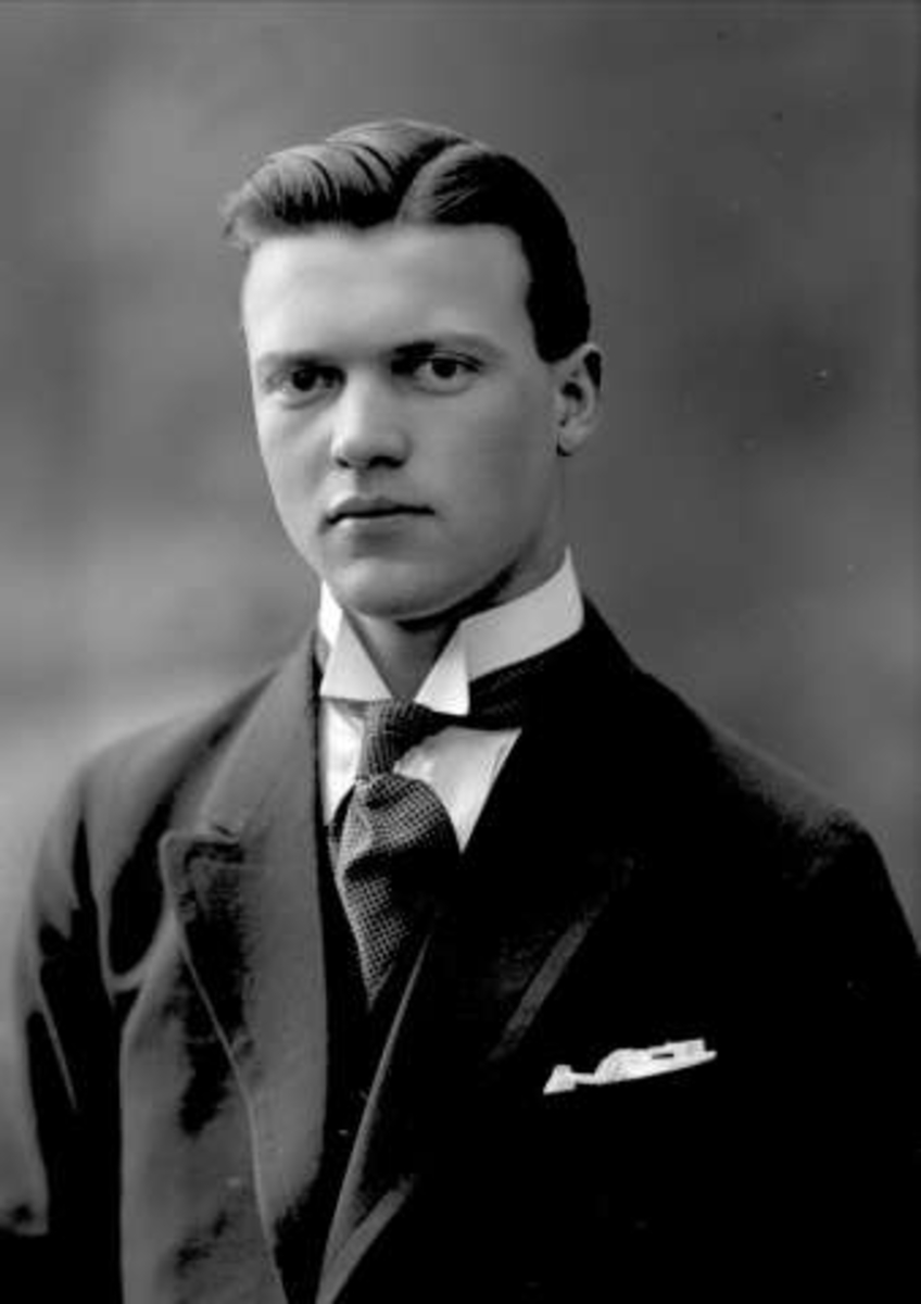 Gustav Borgen, Portrett, mann med mørk dress. Herr Sigurd Istad.