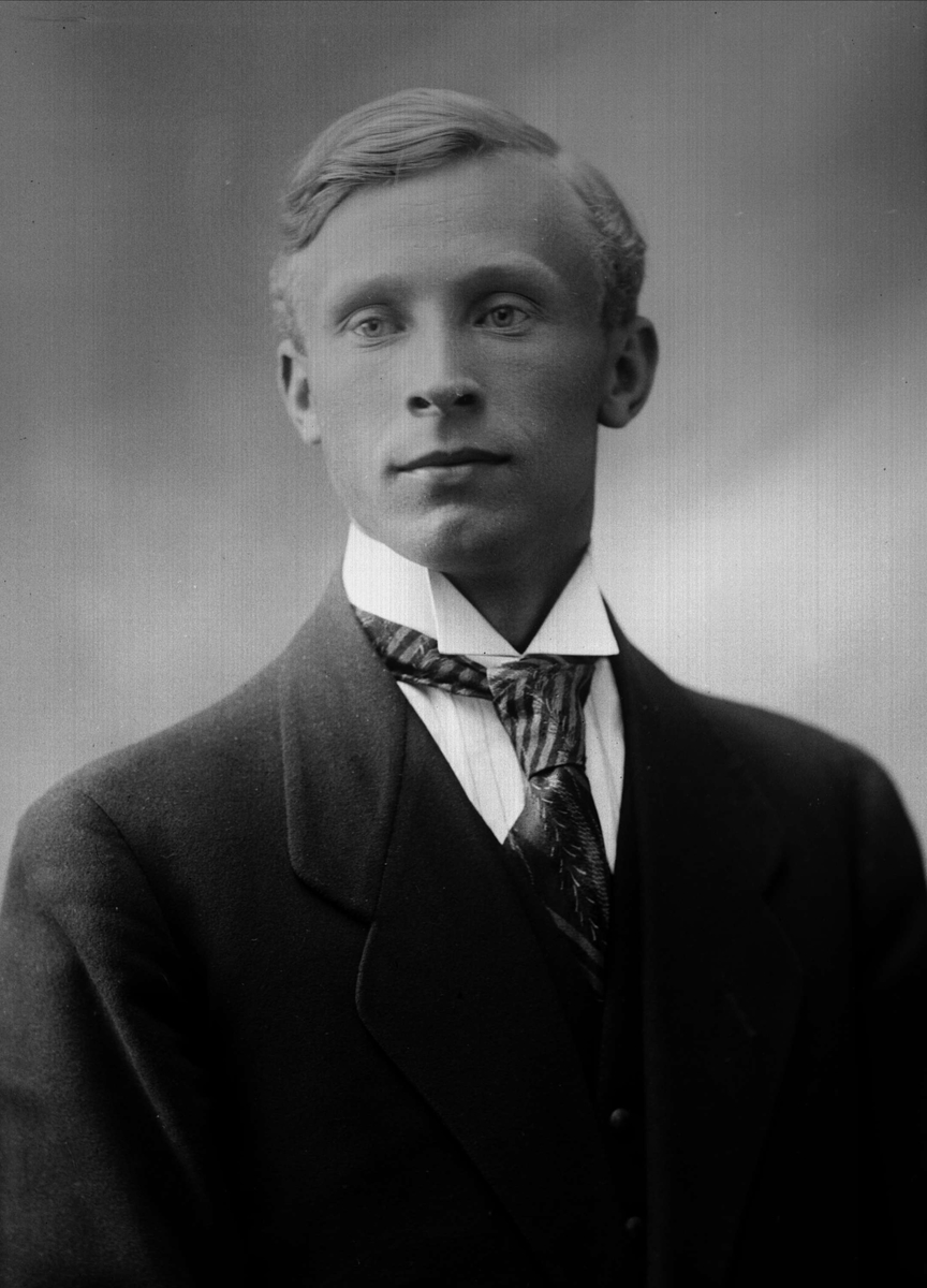 Gustav Borgen, NFB.37824