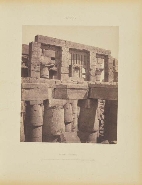Félix Teynard, Karnak (Thèbes). Palais - Salle Hypostyle - Fenêtre et Chapiteaux des Galeries Latérales