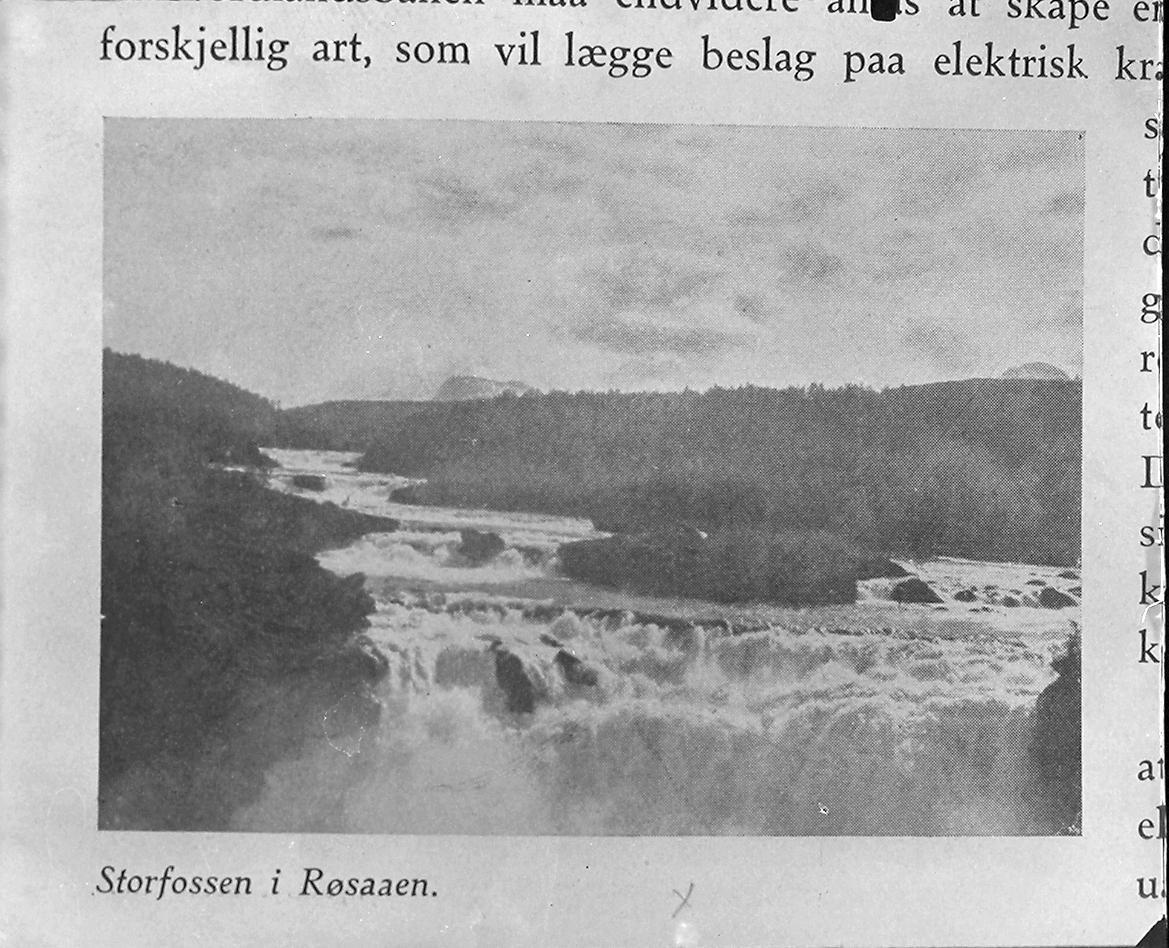 Anders Beer Wilse, Storfossen i Røssåen, Vasdragsvæsenet. Avfotografert fra en bok. Fotografert 1924.