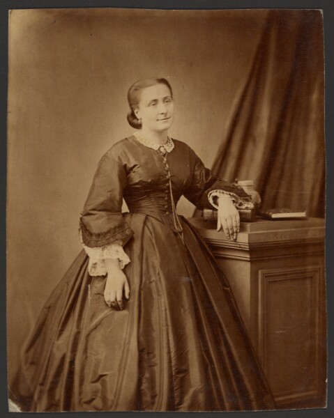 Unknown, [Portrait of a woman]
