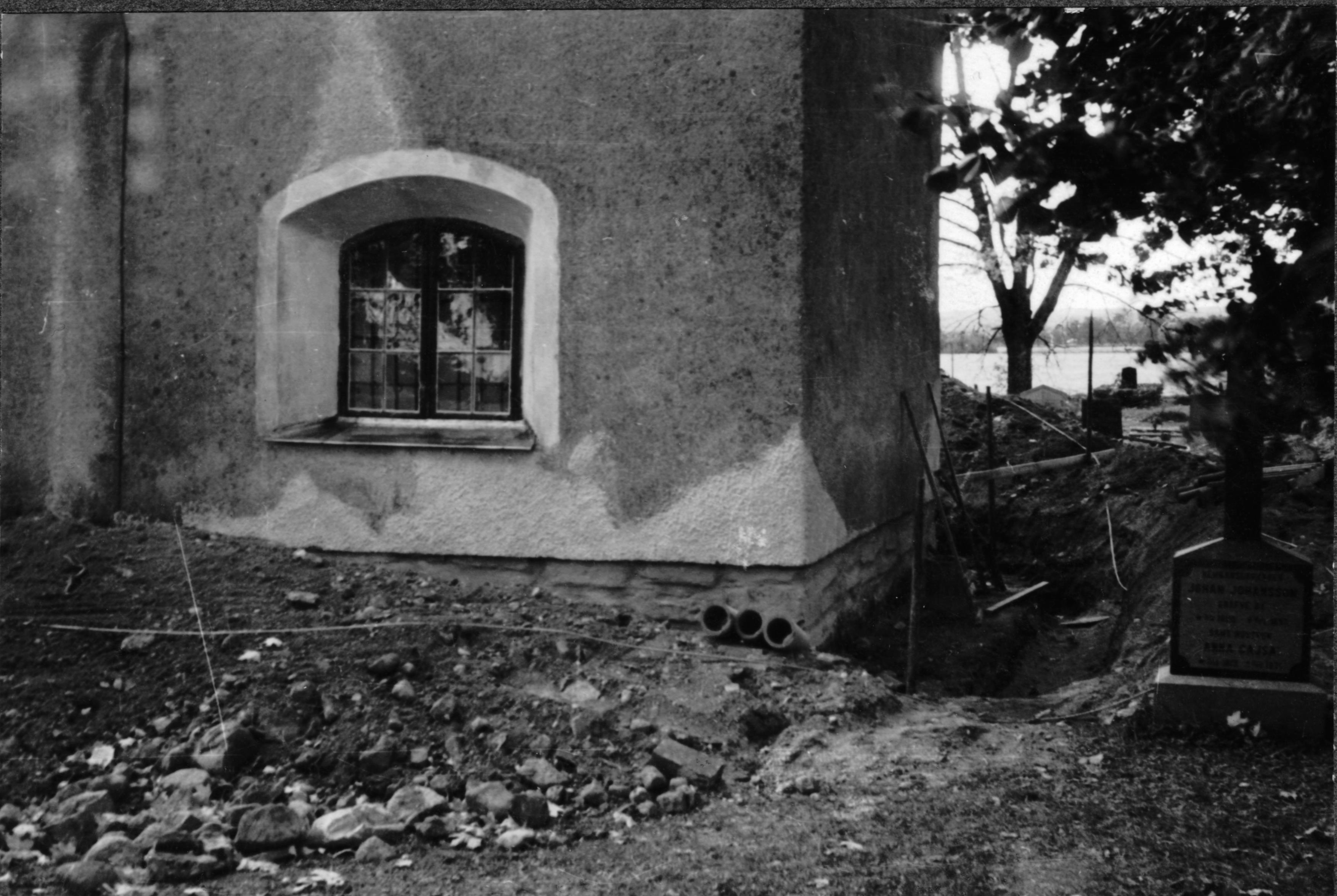 Bertil Waldén, Gräve kyrka