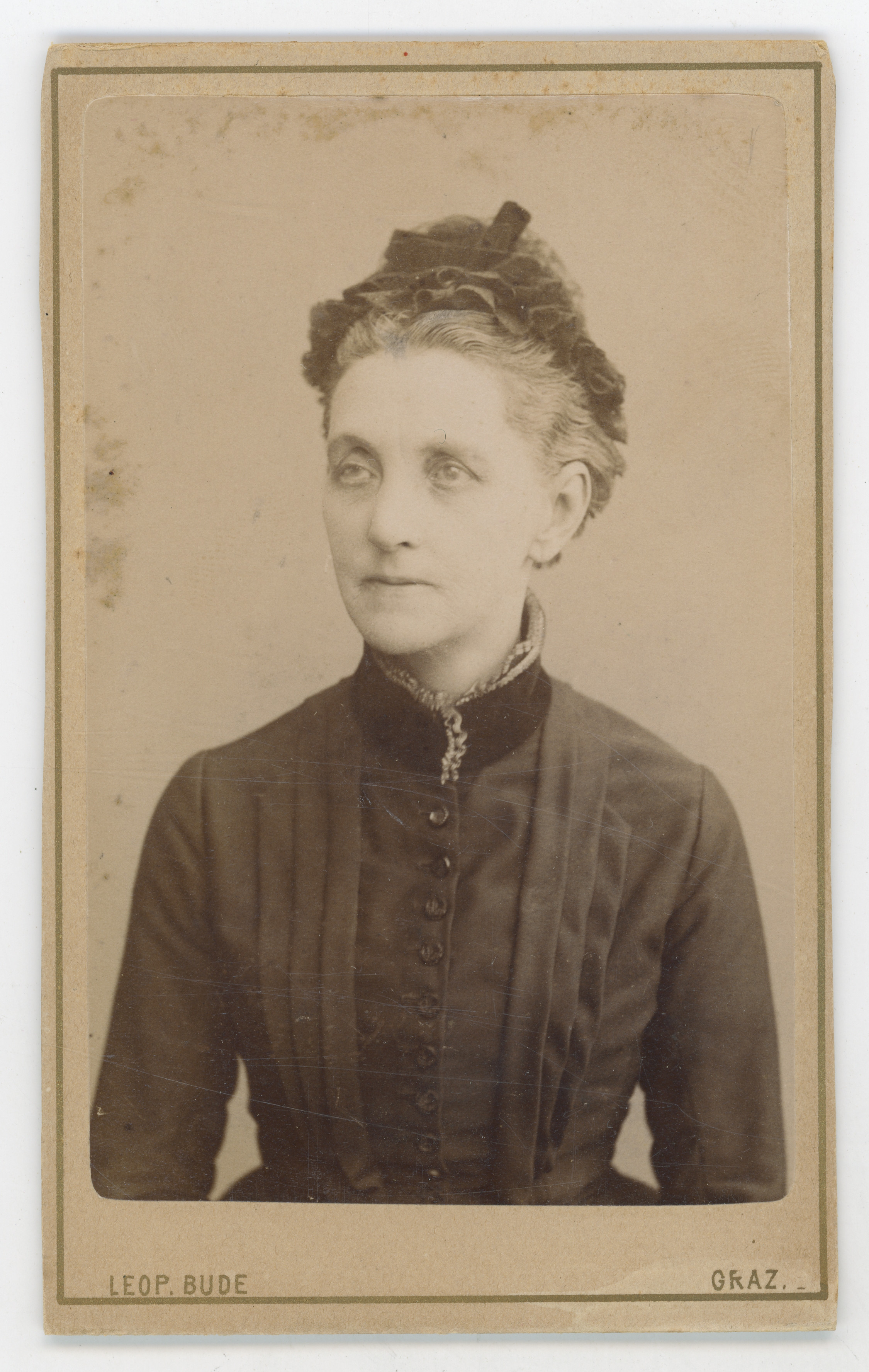Leopold (1840––1907) Bude, Gospođa u crnoj haljini